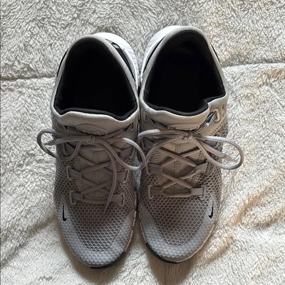 Nike Free Metcon 4 Wolf Grey - Picture 5 of 5
